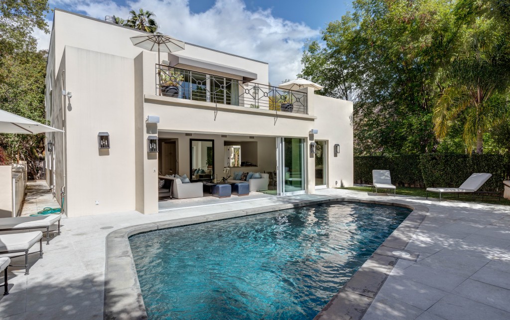 Benedict Canyon House AVENUE