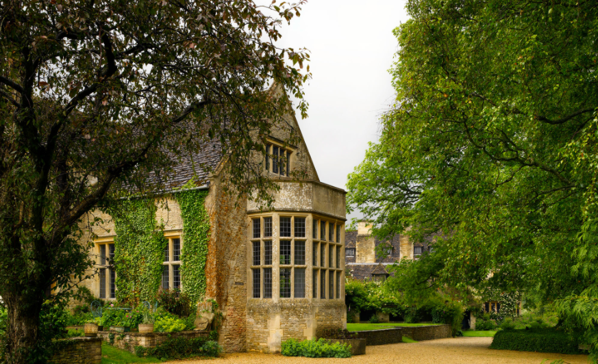 Asthall Manor Oxfordshire AVENUE Luxury Property