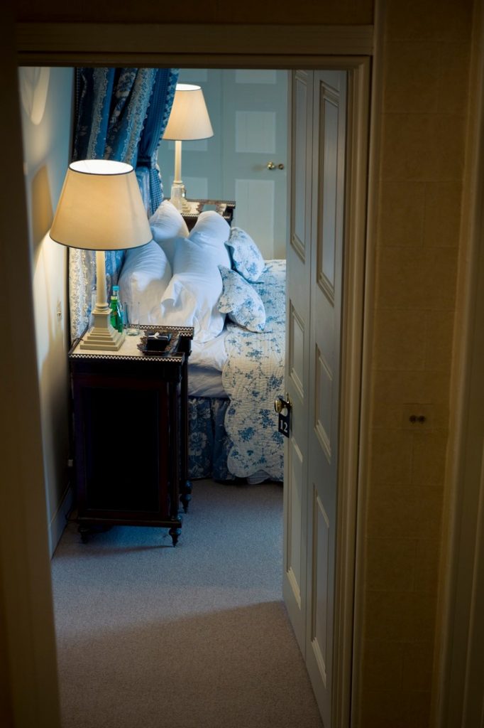 Tyringham Hall AVENUE