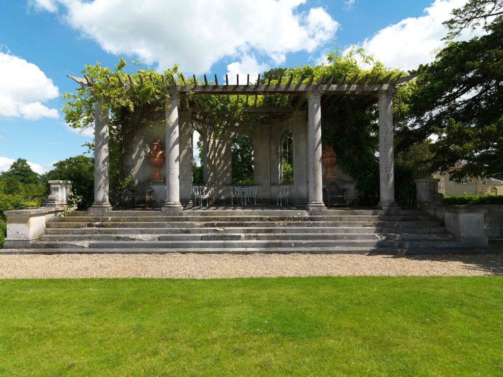 Tyringham Hall AVENUE